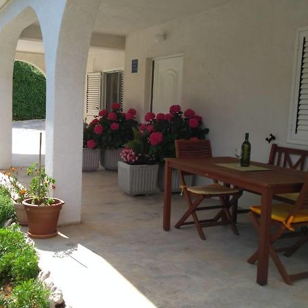 Megi1 Apartment Vrbnik Luaran gambar