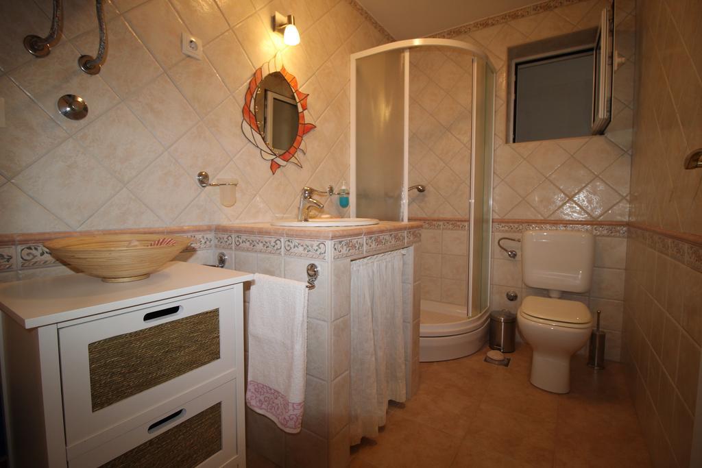 Megi1 Apartment Vrbnik Bilik gambar