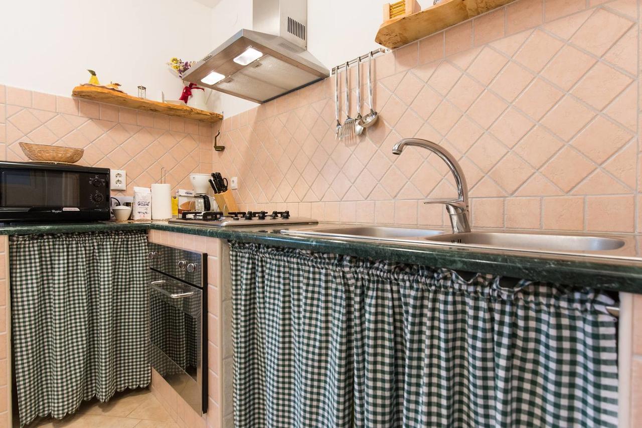 Megi1 Apartment Vrbnik Luaran gambar